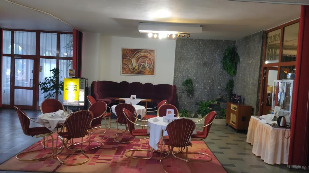 Hotel Apollo Valašské Meziříčí Zewnętrze zdjęcie