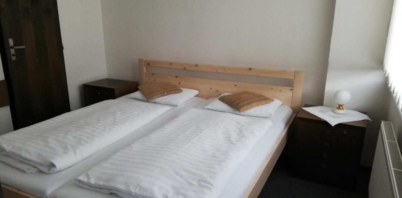 Hotel Apollo Valašské Meziříčí Zewnętrze zdjęcie