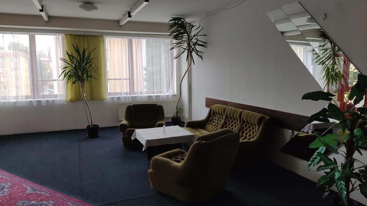 Hotel Apollo Valašské Meziříčí Zewnętrze zdjęcie